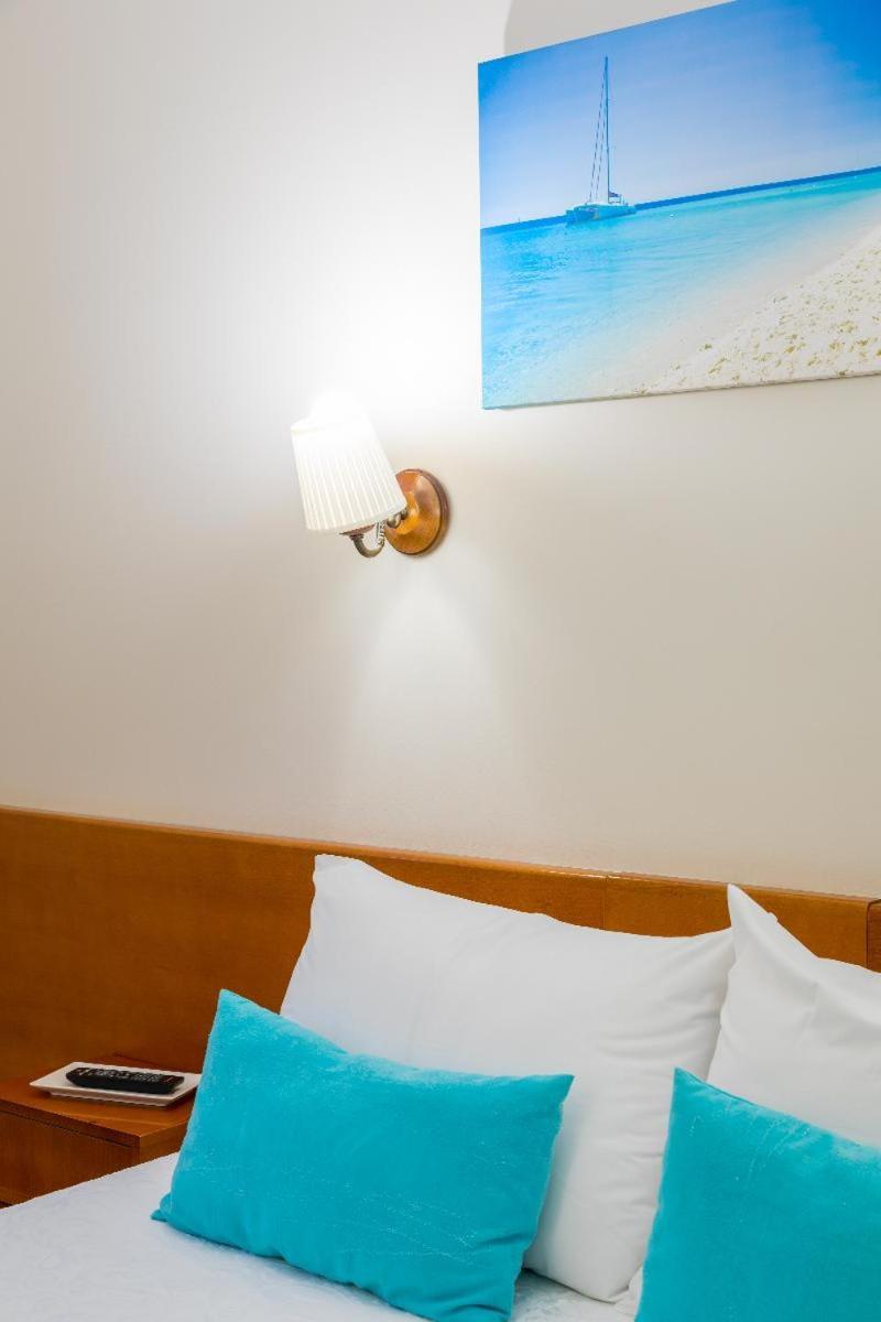 Hotel Romerito Μάλαγα Δωμάτιο φωτογραφία